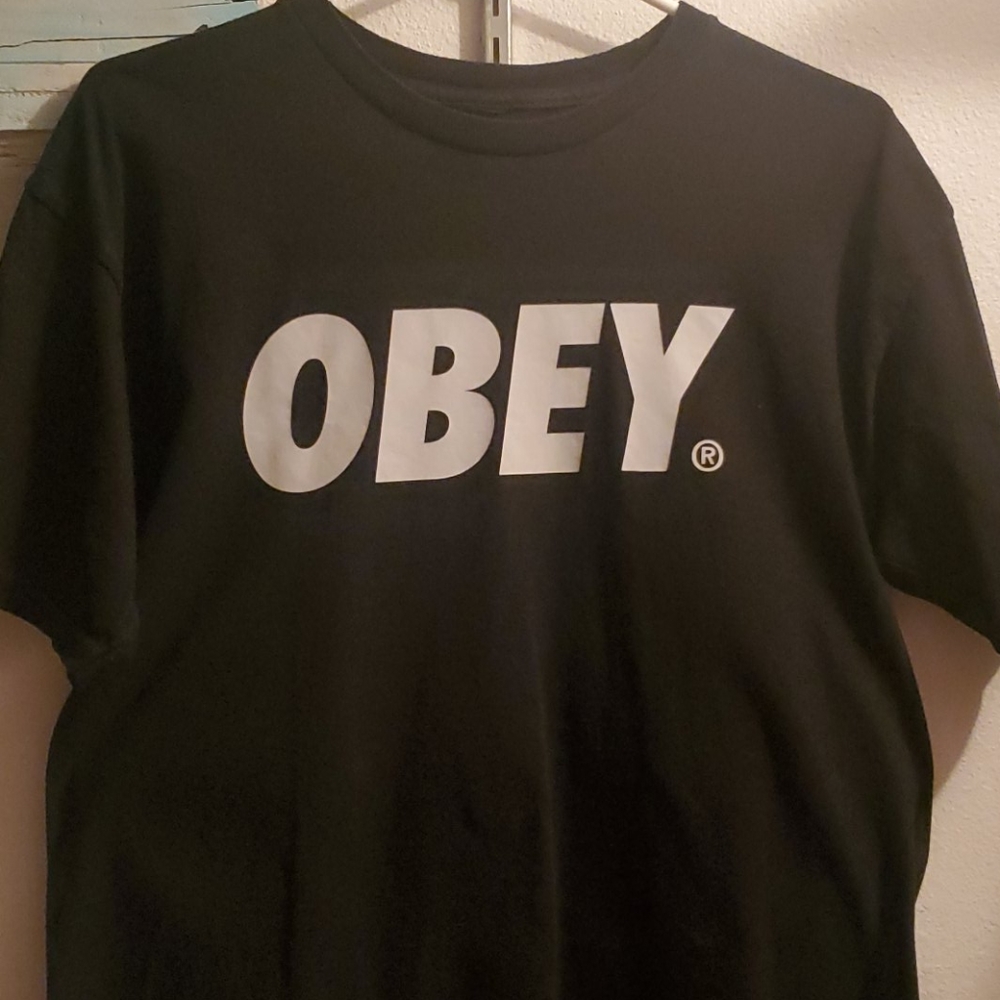 Men's Obey Tshirt